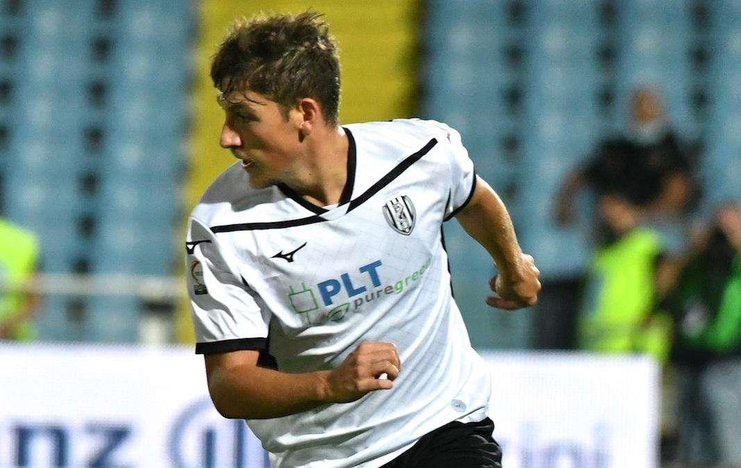 In prestito dal Milan ma non vuol scappare, Tonin: “Mi sto godendo Cesena! Il gol sotto la mare? Indescrivibile!”
