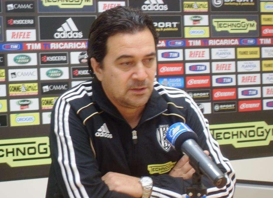 Massimo Ficcadenti in conferenza stampa