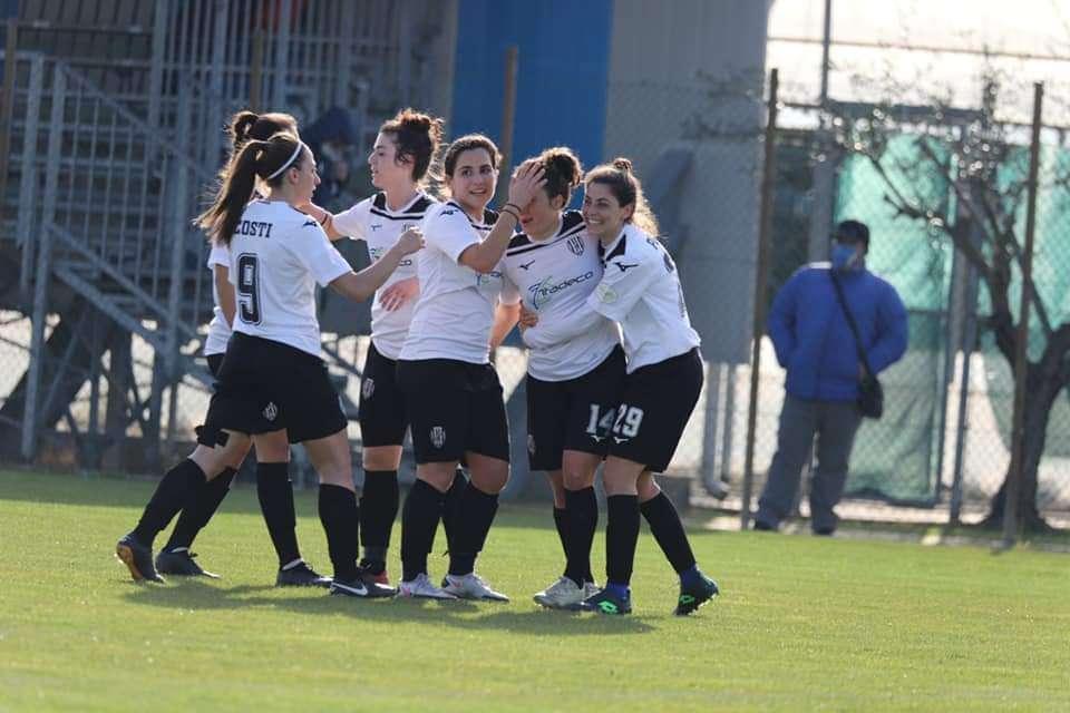 Cesena - Pontedera 4-1| Il Cesena cala il poker e continua a vincere