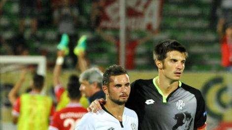 Perticone partirà dalla panchina. Schiavone torna titolare. Ballottaggio in porta.