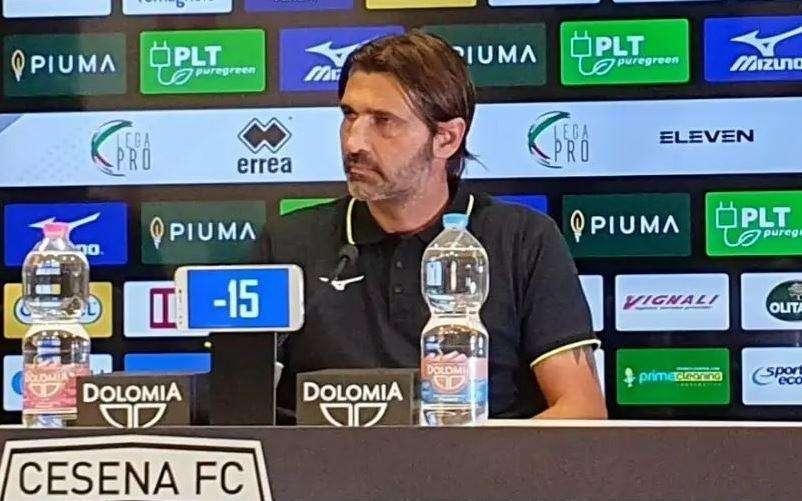 Viali pragmatico: “Pensiamo al Modena, non ai nuovi acquisti dagli svincolati”