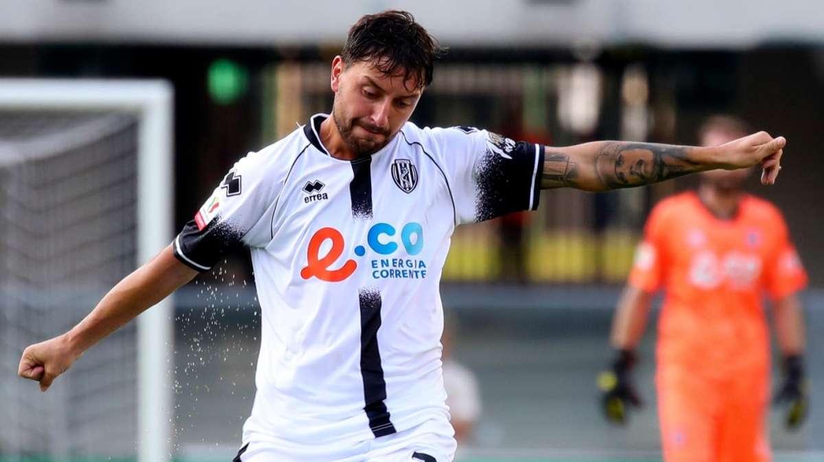 Calò a Onda Bianconera: “Vi dico cosa non ha funzionato a Cesena. Ho sentito i ragazzi, mi dispiace per loro. Ora voglio giocarmi la Serie A”