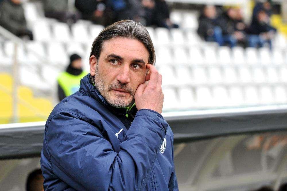 Ufficiale: esonerato Modesto