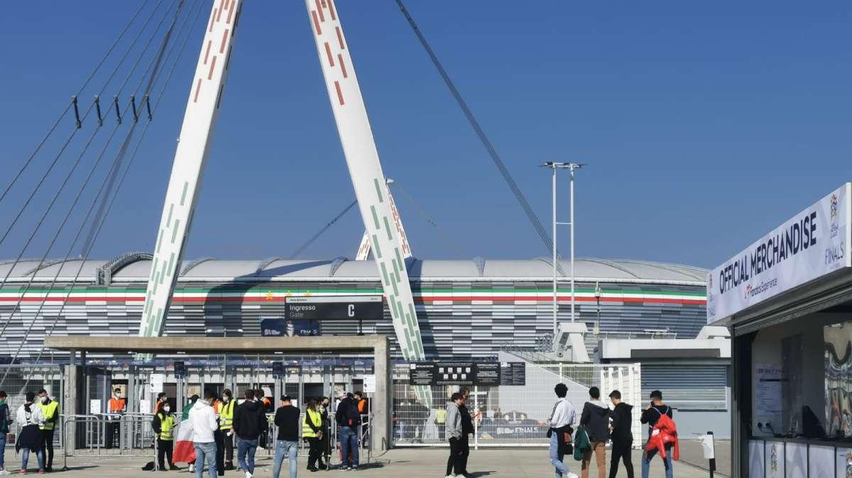 Corsera - Tifoso tedesco protagonista di una colluttazione con i carabineri: voleva entrare allo Stadium, ma la Juve giocava a Bruges