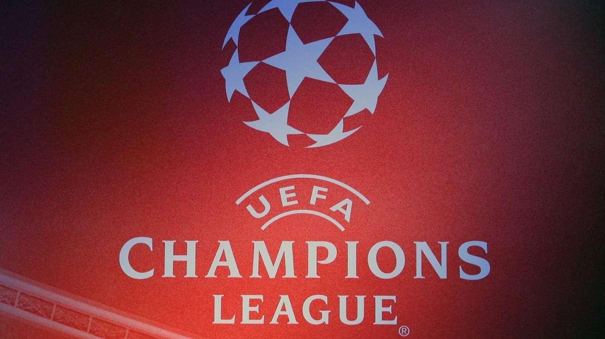 Genk, fuori anche Vossen