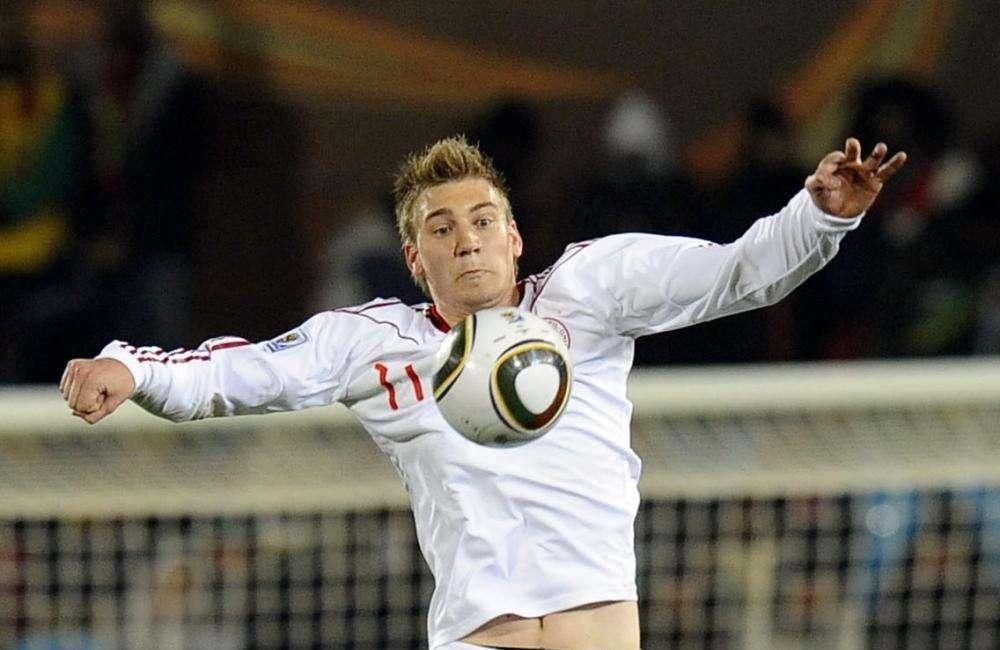 Arsenal, il Galatasaray vuole Bendtner e Arshavin