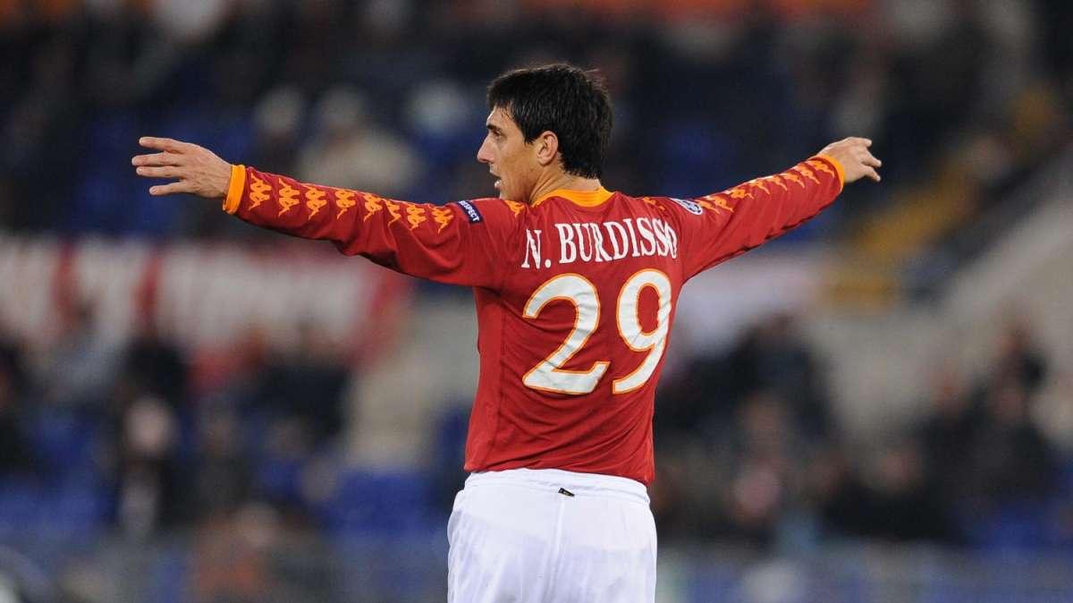 Roma, Burdisso: "Ora battiamo anche la Fiorentina"