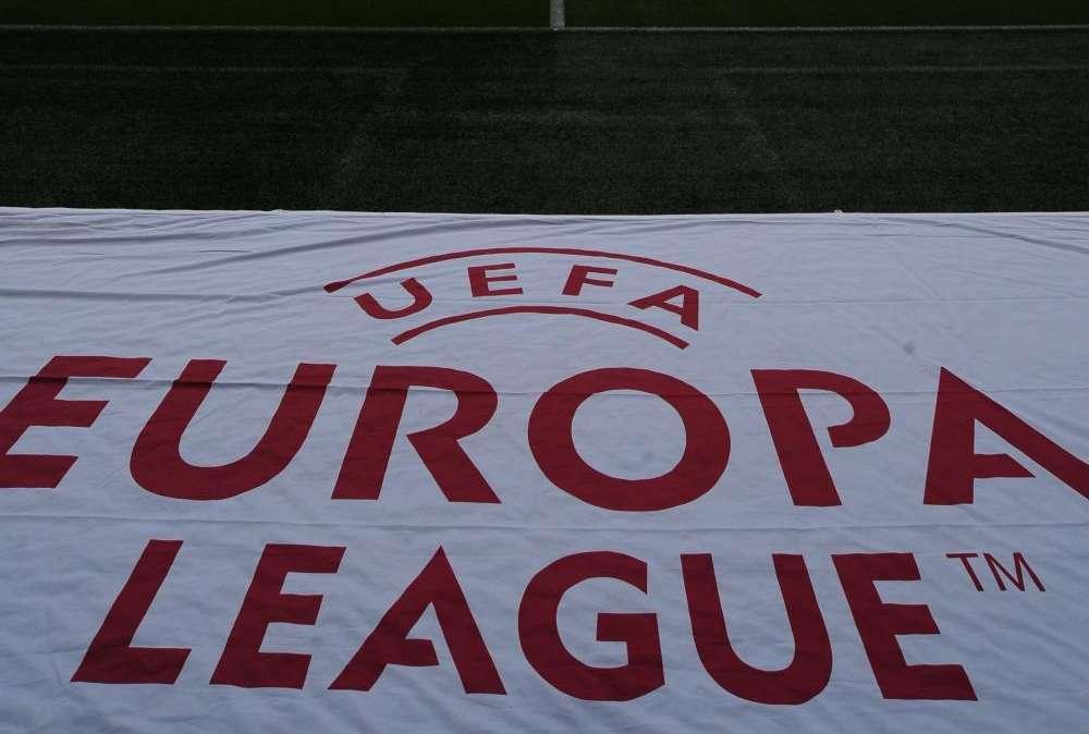 PSV, Pieters rinnova