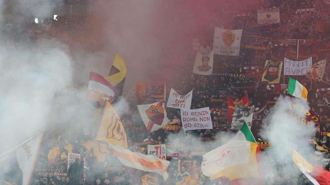 Roma, dura contestazione a Trigoria