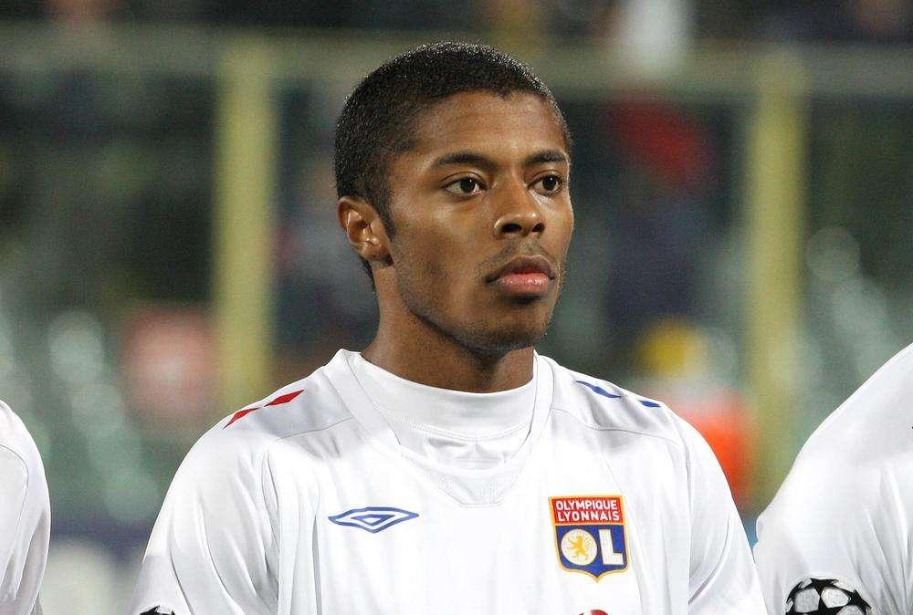 UFFICIALE - Schalke, preso Bastos