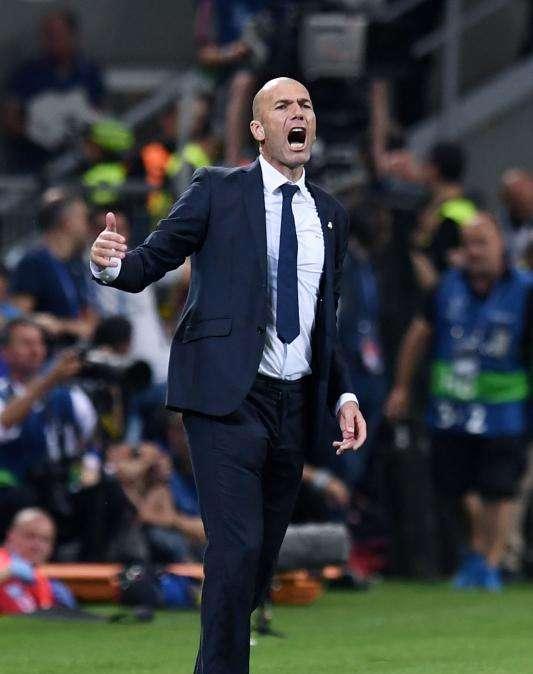 Real Madrid, Zidane recupera un difensore per la sfida col Dortmund