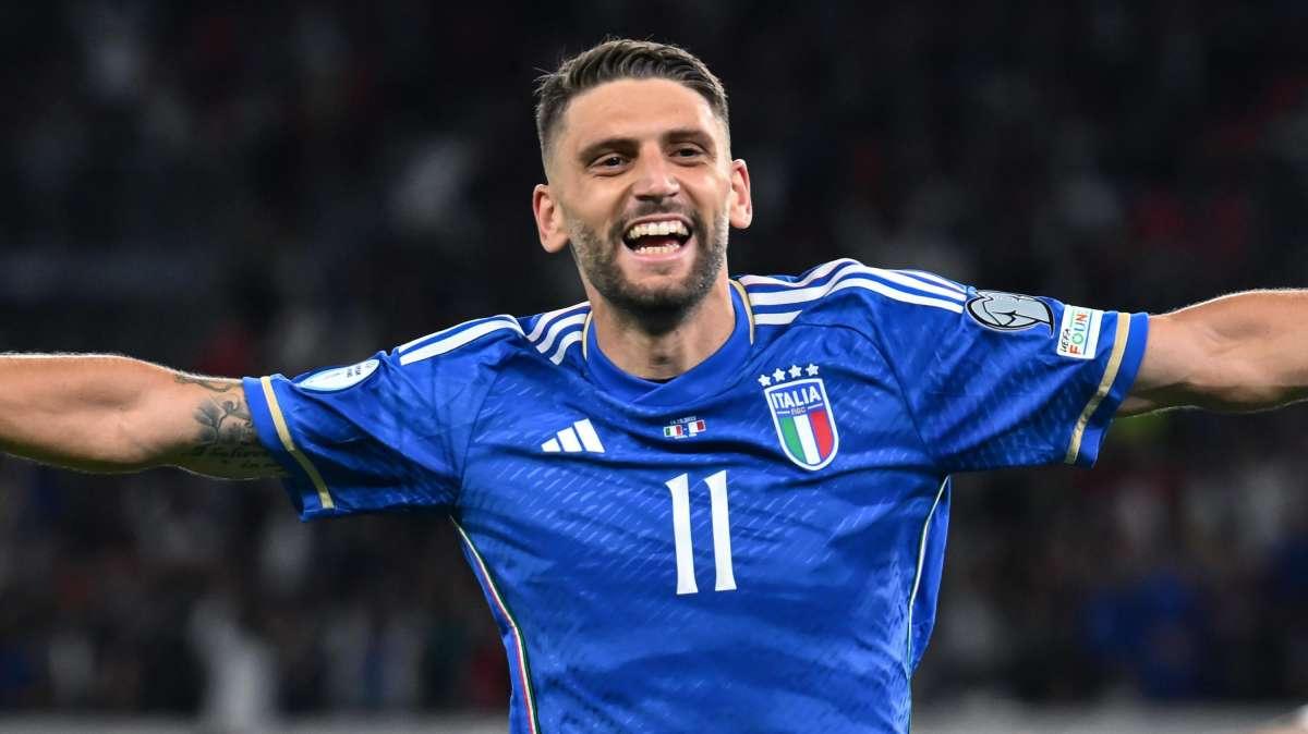 Bologna, la Champions sul piatto per superare la concorrenza della Fiorentina per Berardi. Ma l'arrivo di Dominguez...