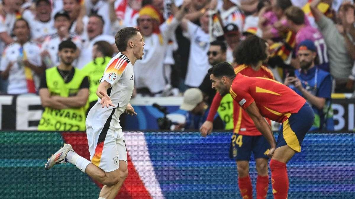 Bayer Leverkusen, 17° assist di Wirtz per Schick: raggiunti Ribery e Robben