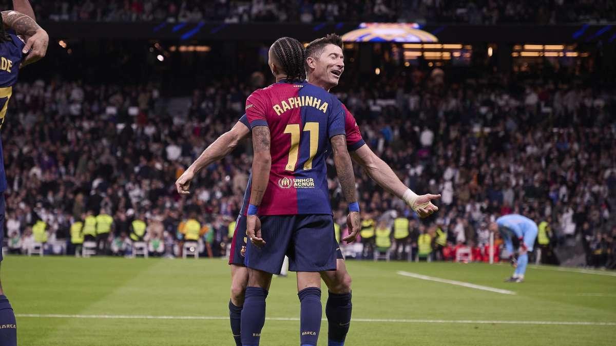 Barcellona, Raphinha segna di testa da fuori area: è il terzo nella storia della Champions League