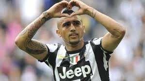 Antonio Conte lancia un messaggio al Chelsea su Arturo Vidal