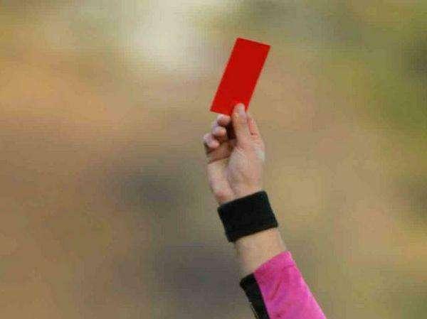 Offese all'arbitro, tifoso...espulso
