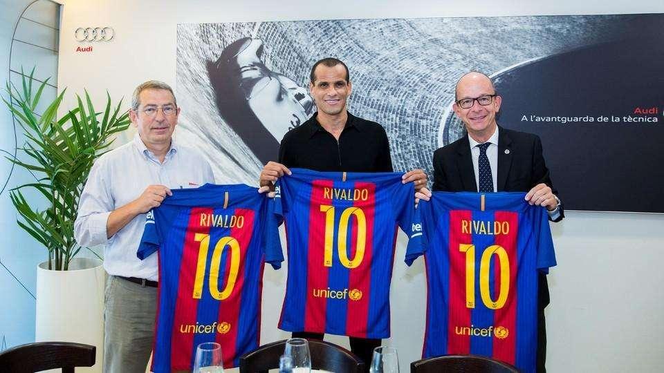 Barcellona, l'internazionalizzazione passa da Rivaldo come ambasciatore