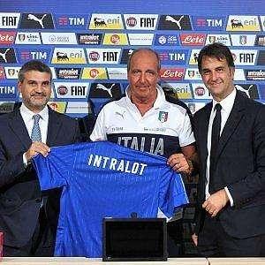 Italia, affondo di Avvenire su sponsor, "Azzurro Vergogna"