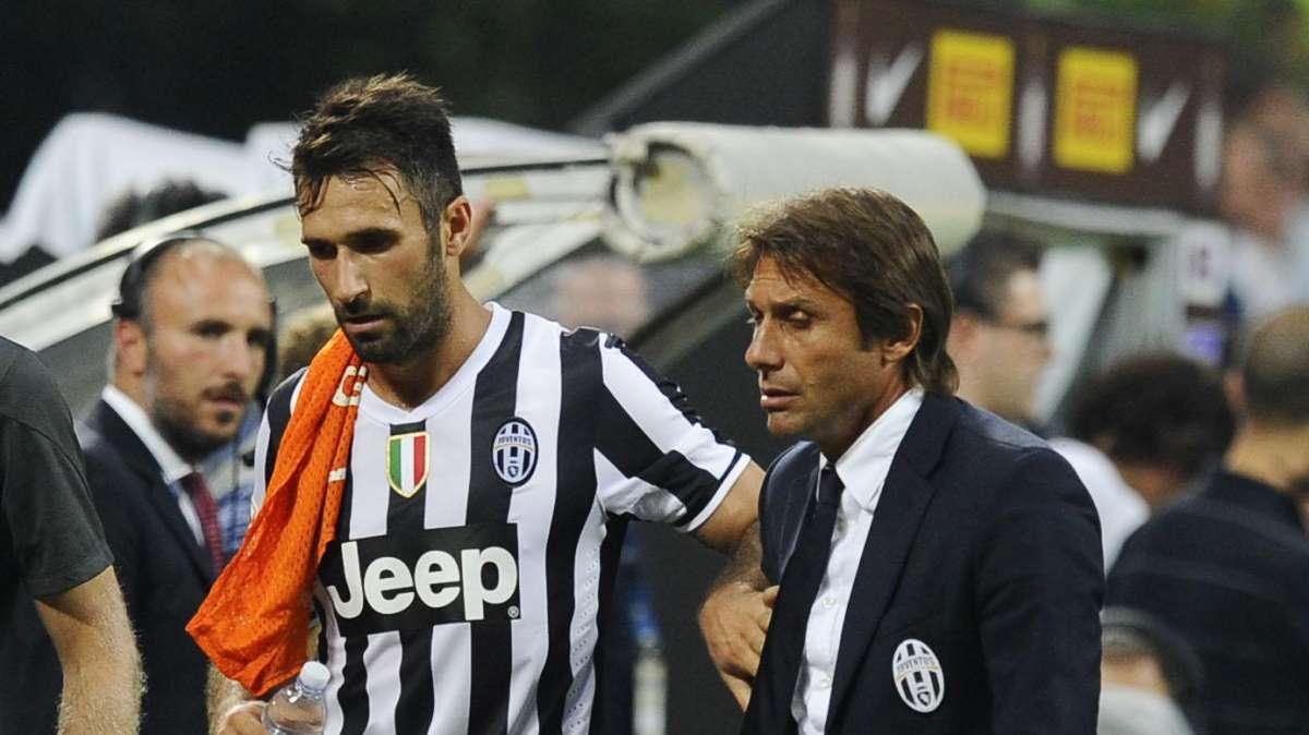 Juventus, Conte: "Pirlo? Chi viene sostituito resti in panchina"