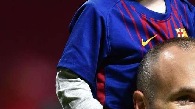 Iniesta dopo il ritiro: "Il futuro? Non penso di stare troppo senza il calcio. Studierò per allenare"