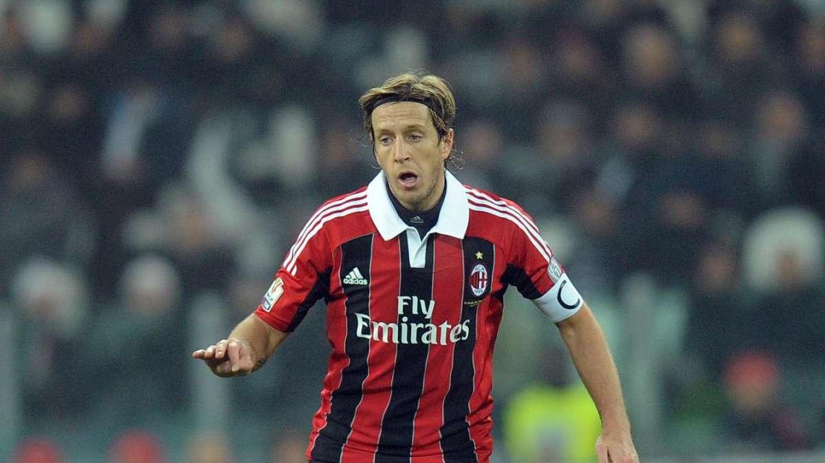 Milan, Galliani saluta Ambrosini: "Dopo 18 anni ci separiamo"