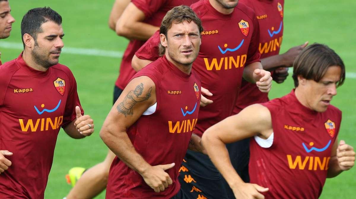 Roma, differenziato per Taddei. Assente Adriano