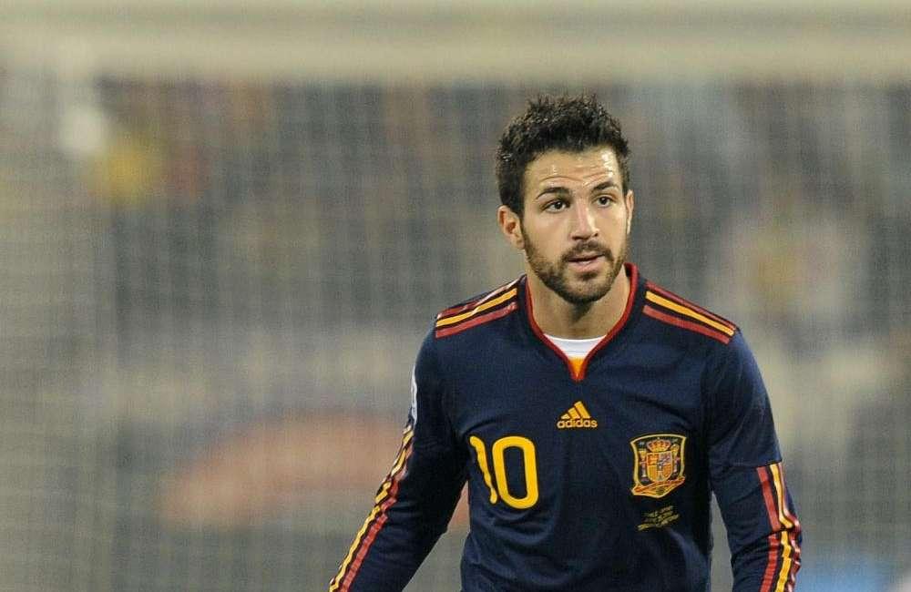 Barcellona, Fabregas più lontano