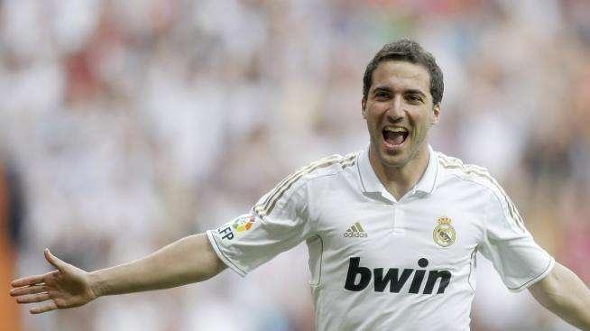 Arsenal, sfida alla Juventus per Higuain