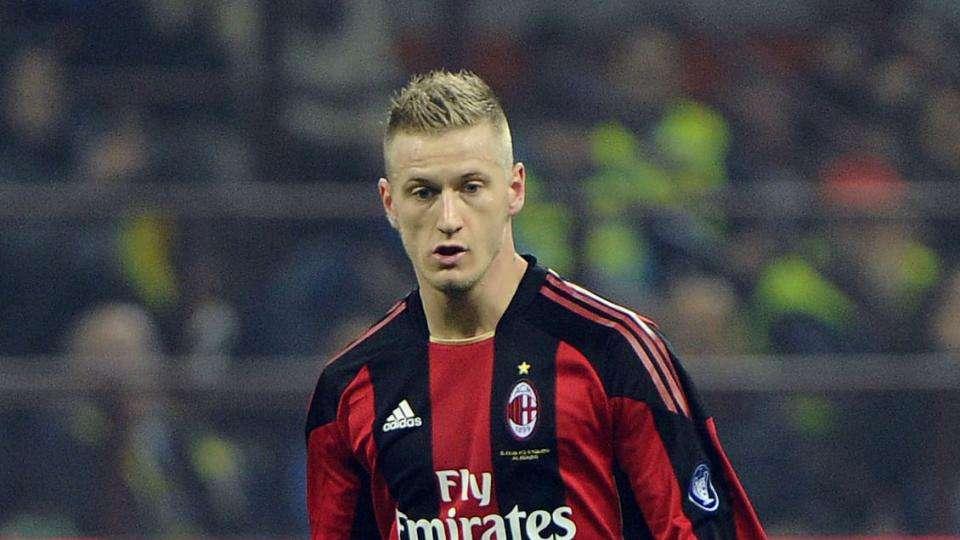 Milan, Abate: "Uno svantaggio giocare la prima in casa"