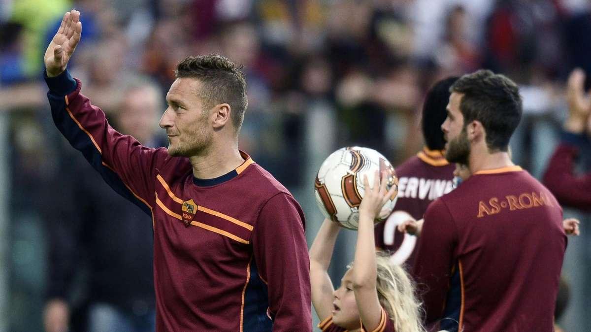 Roma, Totti: "Possiamo andare lontano in Champions"