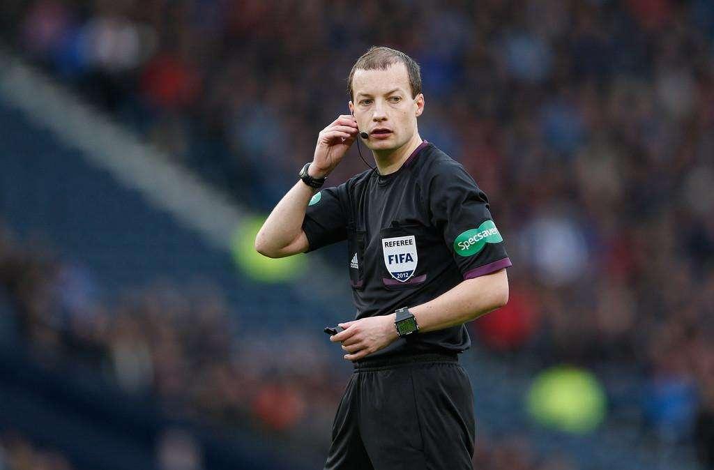 Champions League, sarà Collum l'arbitro della sfida tra Dinamo Kiev e Napoli