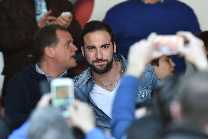 Depositato dalla Juventus il contratto di Higuain