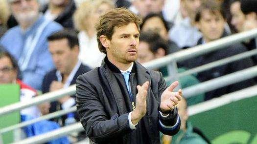 Chelsea, Malouda difende Villas Boas