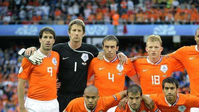 Man. United, Van der Sar resta, ma con altri ruoli