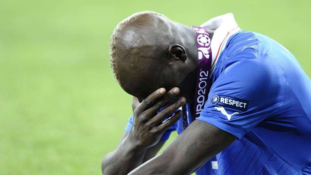 Balotelli a sorpresa: "Sto di nuovo con Raffaella"