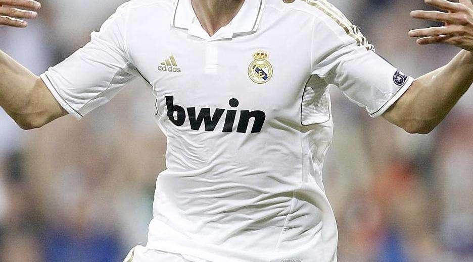 FOTO - Ecco le nuove maglie del Real!