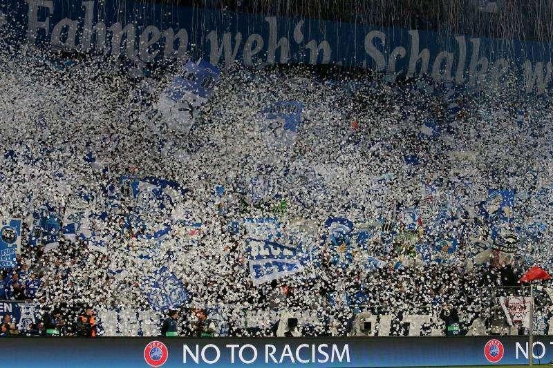 Bundesliga, venerdì si riparte subito con lo Schalke. Hertha e Borussia in campo sabato. E domenica chiude il Bayern