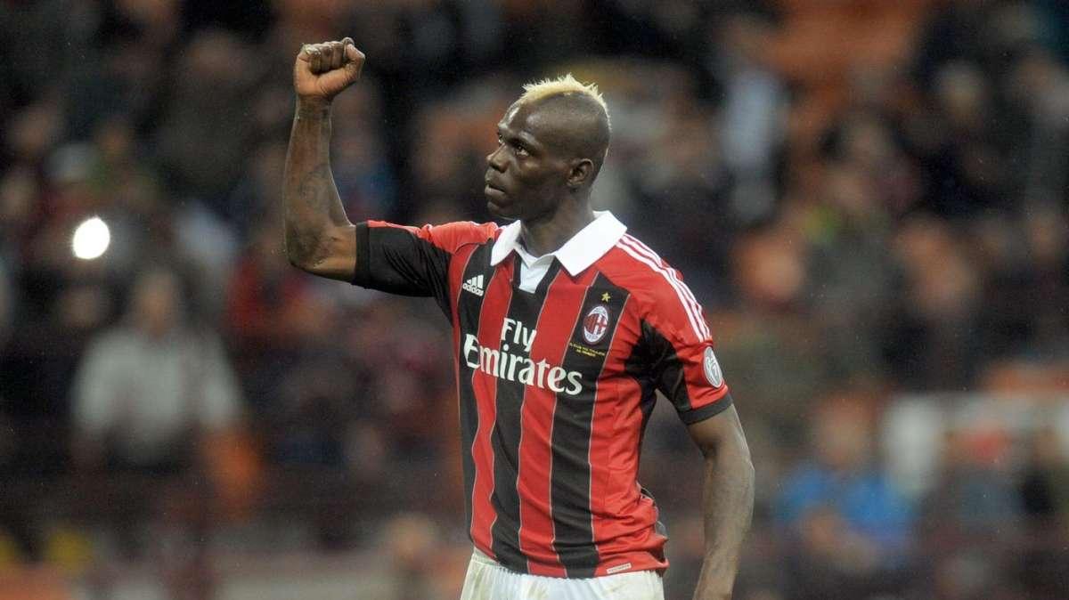 Balotelli: "Bravo Pazzini! Gli arbitri mi trattano male"