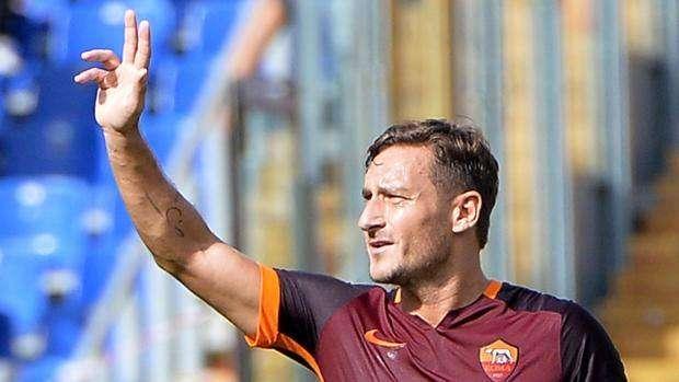 Roma, Malagò : Totti può continuare a giocare " 