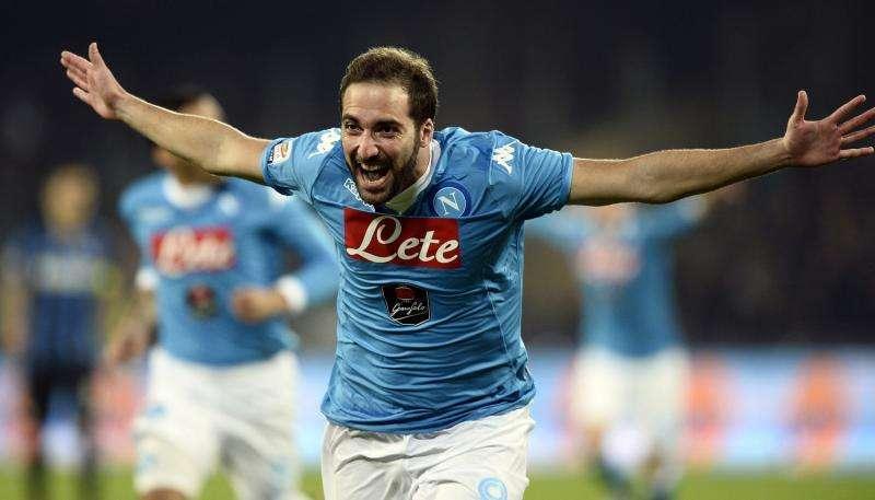 Napoli, Higuain "vede" Blues