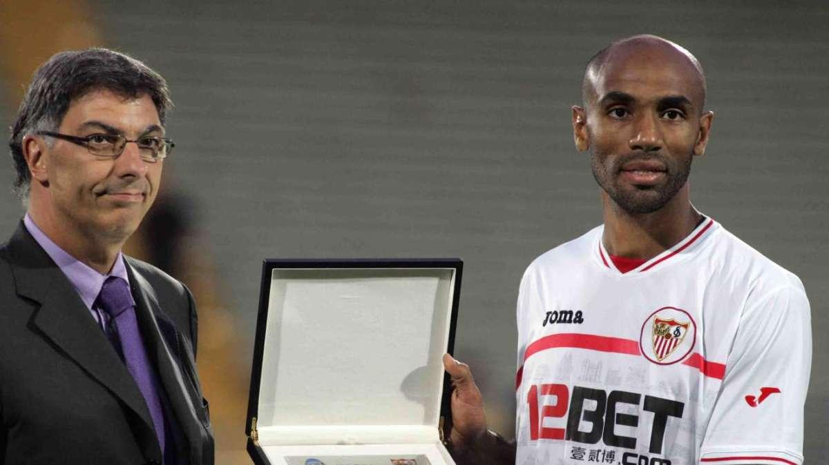 Siviglia, Kanouté saluta Spagna ed Europa