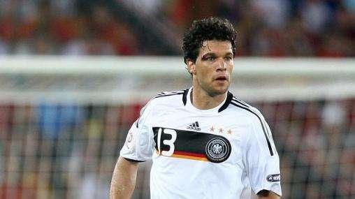 Bayer Leverkusen, pronto il rinnovo per Ballack