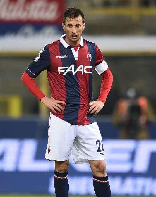 Serie A, gli squalificati dopo il 7° turno: 2 giornate a Gastaldello, stop per altri 3