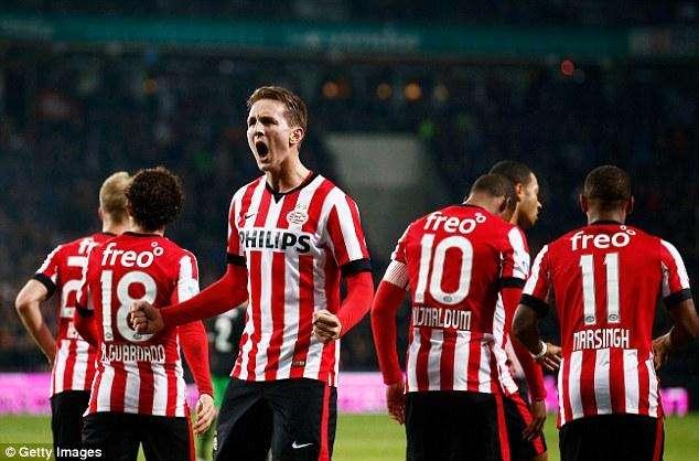Gruppo B, PSV corsaro ad Amsterdam, Ajax battuto 2-1