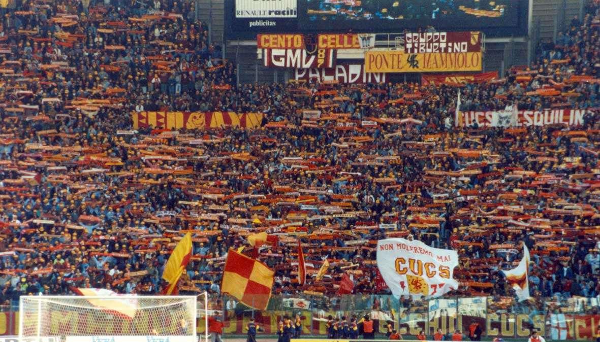 Roma, tifosi romanisti contro steward