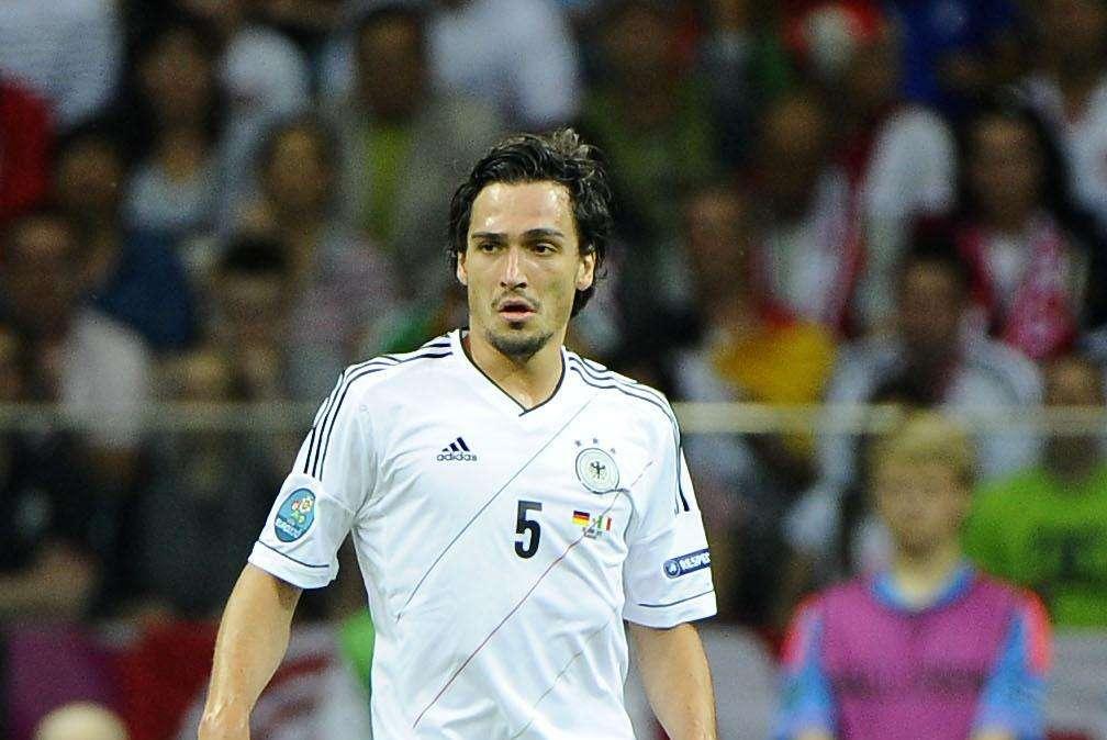 Barcellona, per sostituire Puyol si pensa a Hummels