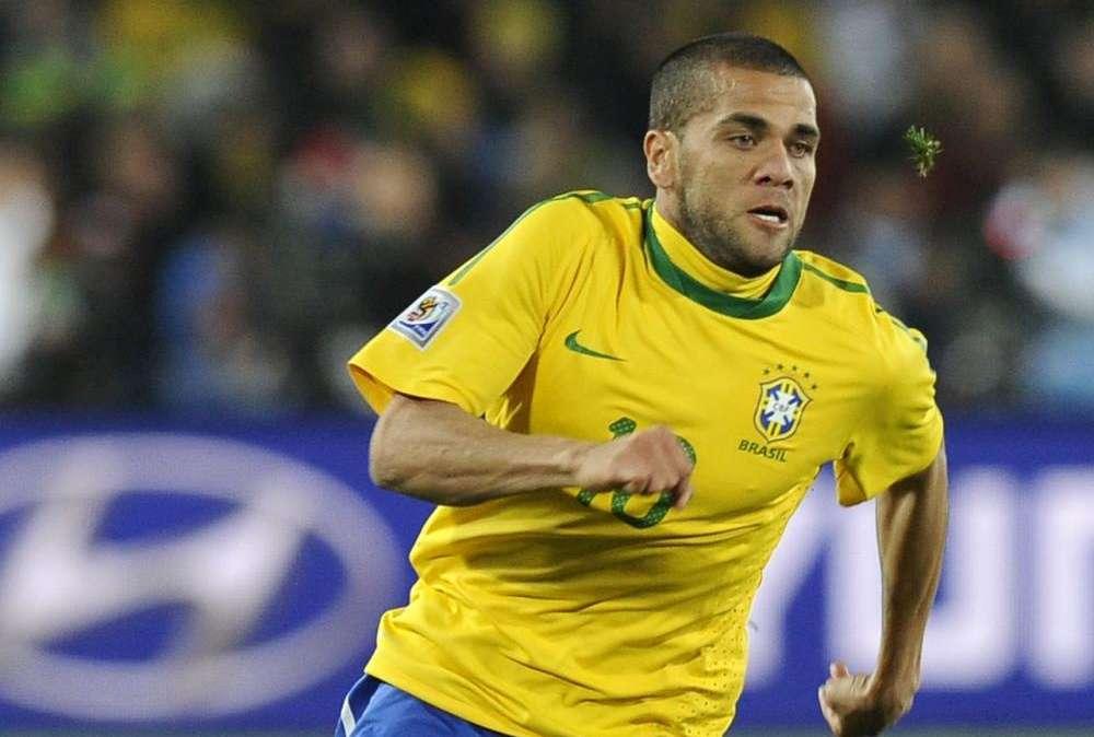 Barcellona, Alves vuole rimanere