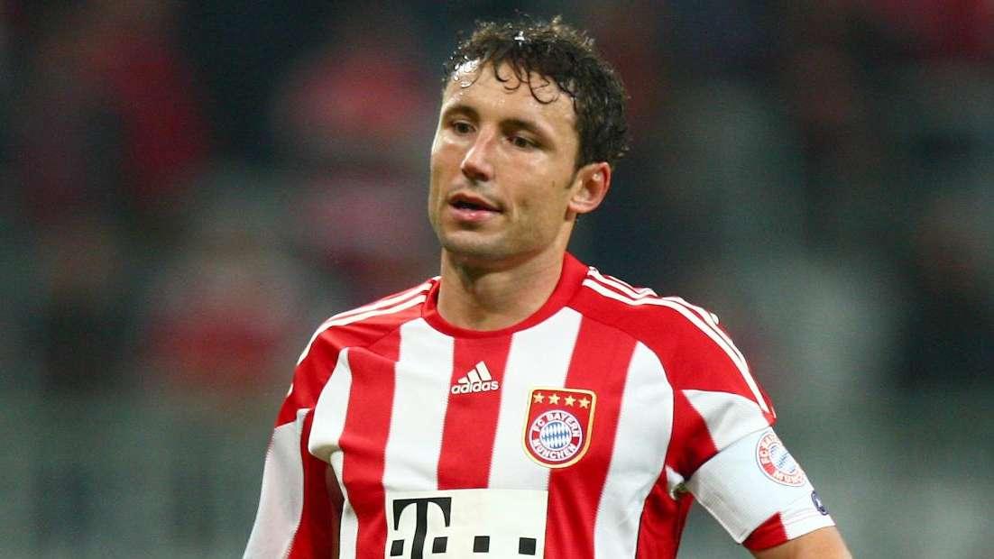 Milan, si pensa a Van Bommel
