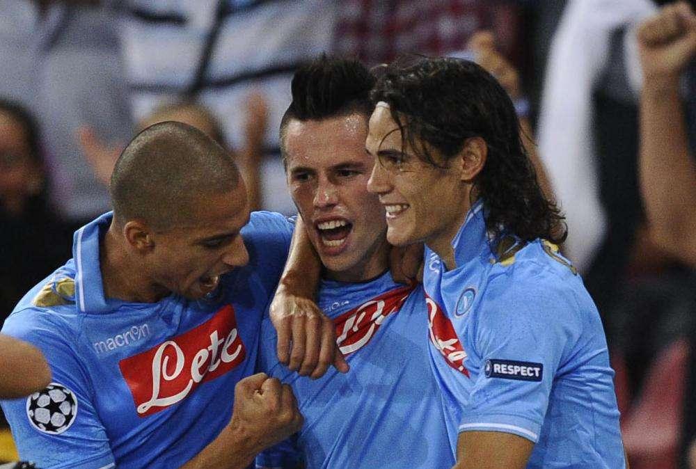 Il Napoli festeggia la prima vittoria. Hamsik-Cavani stendono il Villarreal