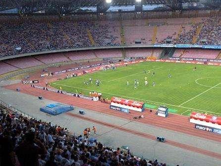 Vargas show e Dzemaili. Poker azzurro e AIK ko